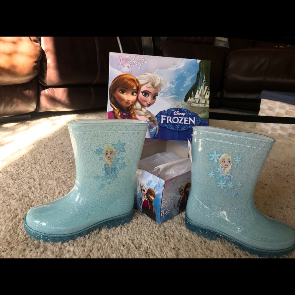Disney’s Frozen rain boots